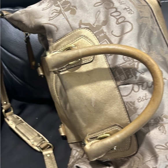 Coach - Picture 8 of 9